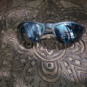 Mirror sunglasses